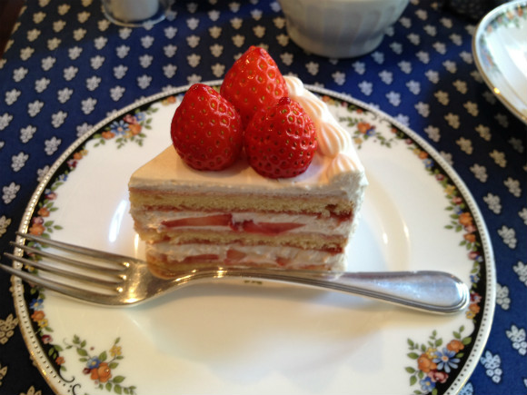 日本一美味しい ショートケーキ は本当にオイシいのか 東京 巣鴨に行って食べてきました Pouch ポーチ