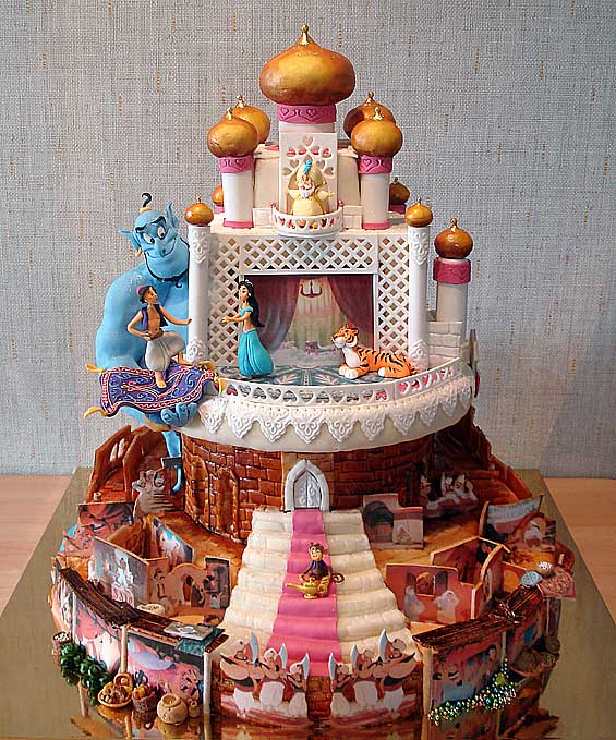 ロシア発 開いた口が塞がらない 驚愕クオリティーの美麗アートケーキを発見ッ アラジン に 塔の上のラプンツェル アナ雪 ケーキの姿も Pouch ポーチ