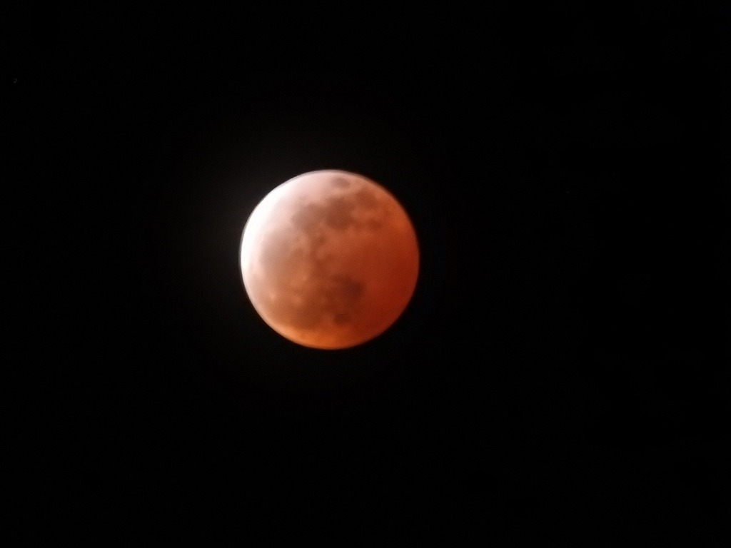 必見 1 31の皆既月食は特別 スーパーブルーブラッドムーン ってマジ 月が赤くなるのは21時51分 23時すぎ ブルームーン 皆既月食 ロケットニュース24