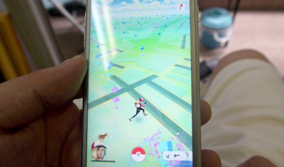 ポケモンgo裏ワザ 超簡単にキャラを 一人歩き させる方法 距離稼ぎ放題 スポット行き放題 ロケットニュース24