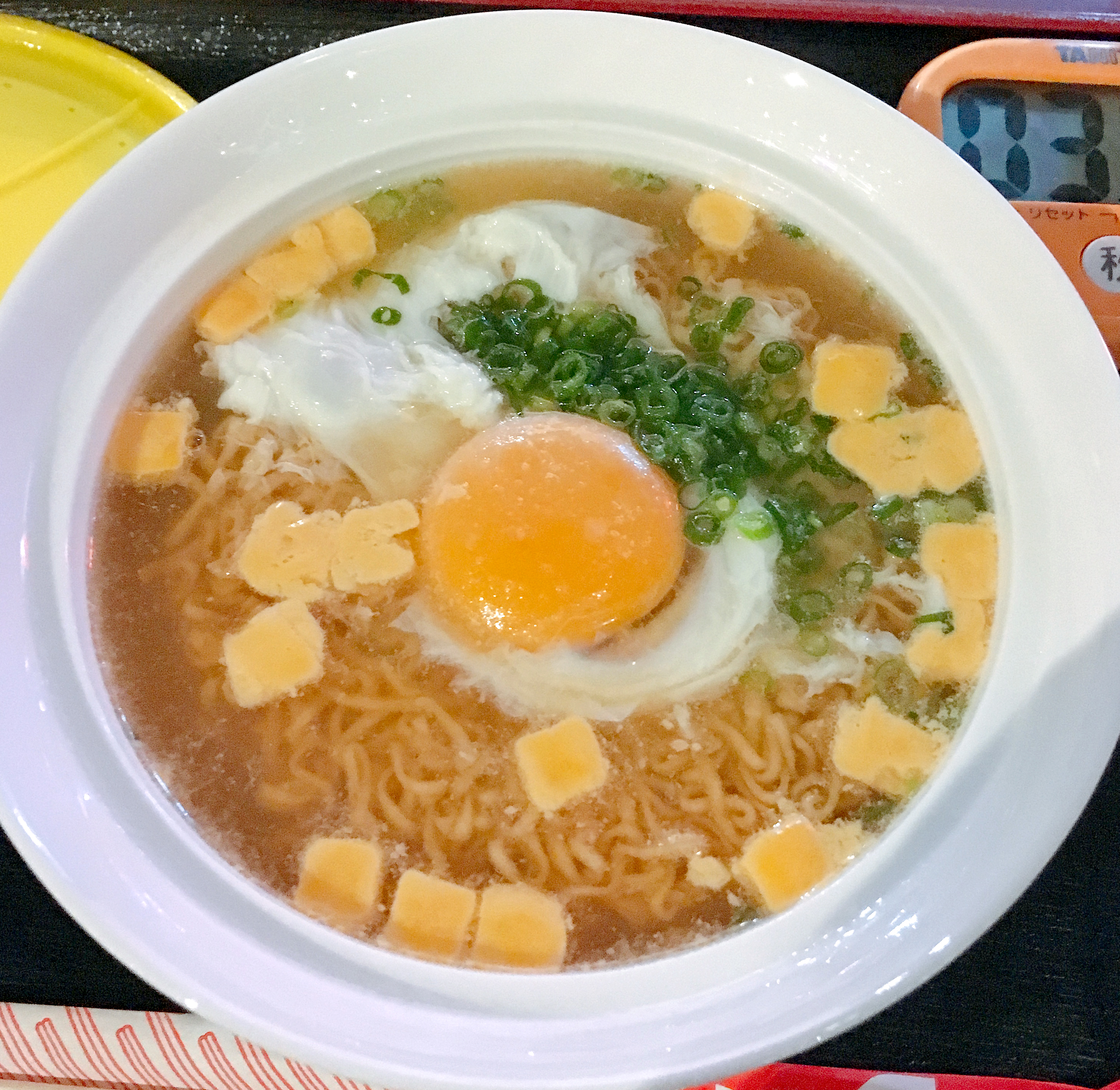 謎 1杯300円で堂々と チキンラーメン を出す屋台にお客さん続々 なぜなのか ロケットニュース24