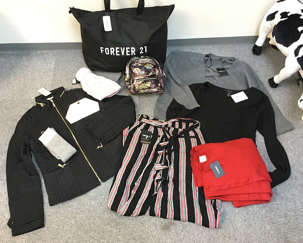 18年福袋特集 Forever21レディース福袋 Ml の充実度が圧倒的すぎて感動 トップスもボトムスもアクセ類も 合計9品も入って5400円 ロケットニュース24