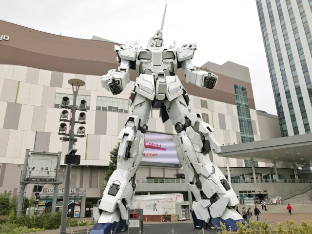トリビア お台場の実物大ガンダムの足元には天国が広がっている 全国のプリンが集結した ご当地プリンフェス が今年も相変わらずヤヴァイ ロケットニュース24