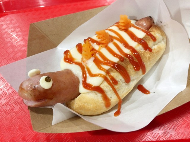 Twitterで話題 シン ゴジラ第2形態ホットドッグ を食べてみた あまりの可愛さに巨災対が編成されず 日本終了の可能性あり ロケットニュース24