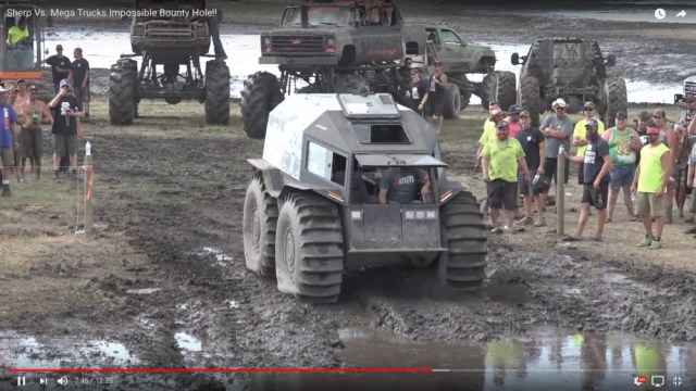 この車 最強かよ 泥沼でもガンガン進むロシアの怪物車 Sherp がハンパない ロケットニュース24