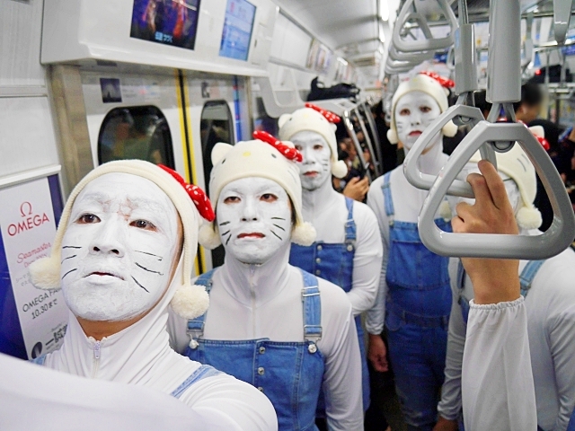 ハロウィン18 渋谷に キティちゃん の仮装をして行ってみた 人の数は去年以上か ロケットニュース24