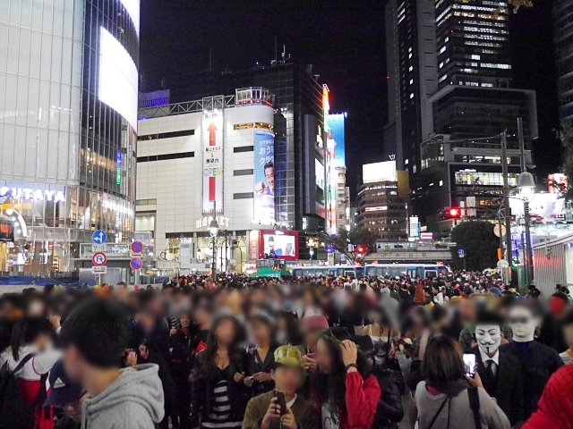 ハロウィン18 渋谷に キティちゃん の仮装をして行ってみた 人の数は去年以上か ロケットニュース24