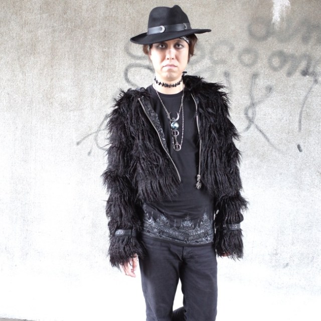 大変身 ロックスターに憧れるアラサー男性が人生で初めて ゴスファッション に挑戦してみた ロケットニュース24