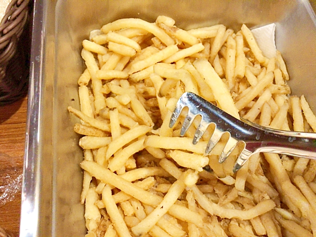 話題 ネットカフェ 快活club の 無料モーニング食べ放題 にフライドポテトファン歓喜 パンとポテトが食べ放題とか天国かよ ロケットニュース24