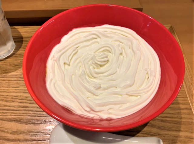 バリうま 白いカレーうどん を食べたら口いっぱいに幸せが広がった やわらか麺が良い働きしと 福岡空港内 博多やりうどん 別邸 ロケットニュース24