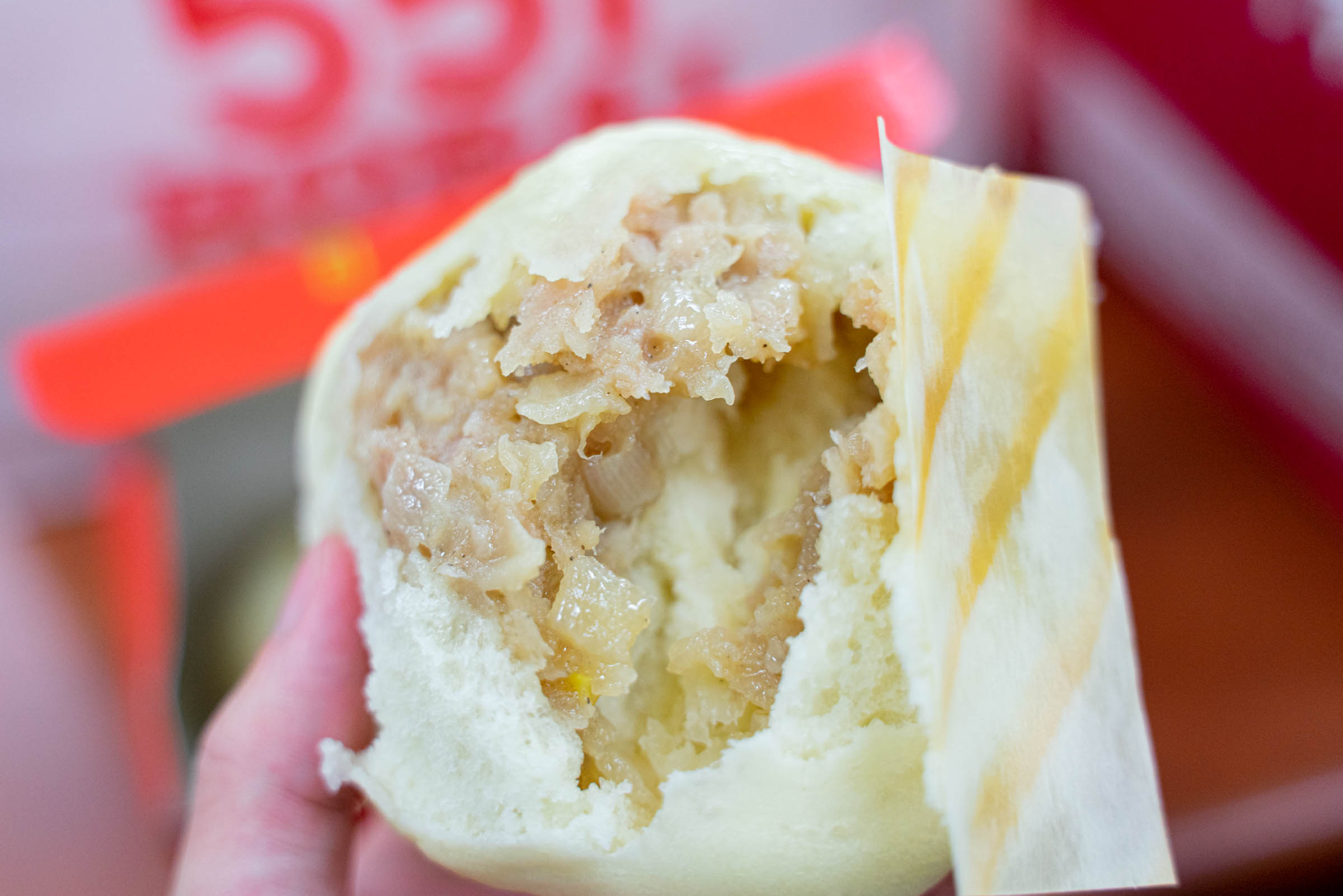 大阪の 551蓬莱 の豚まんと 東京の 神楽坂五十番 の肉まんはどう違うのか 計量と分解の果てに ロケットニュース24