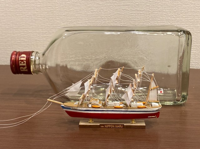 正気の沙汰じゃない 模型製作の最強クラス ボトルシップ に初心者が翻弄される一部始終をここに公開 ロケットニュース24 正気の沙汰じゃない 模型製作の最強クラス ボトルシップ に初心者が翻弄される一部始終をここに公開 ロケットニュース24