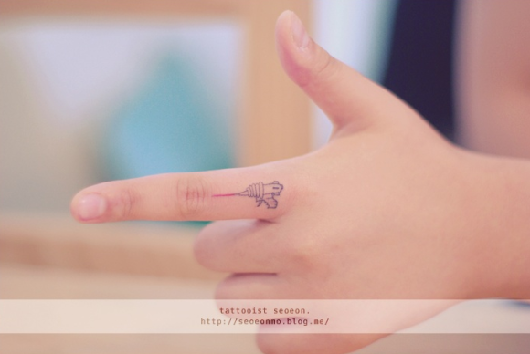 Korean Tattoo Artist S Small Simple Stylish Line Tattoos Change Our Impression Of Getting Inked Soranews24 Japan News