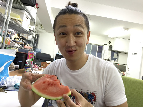 What Do Our Japanese Writers Think About Putting Lemon Juice On Watermelon Soranews24 Japan News putting lemon juice on watermelon