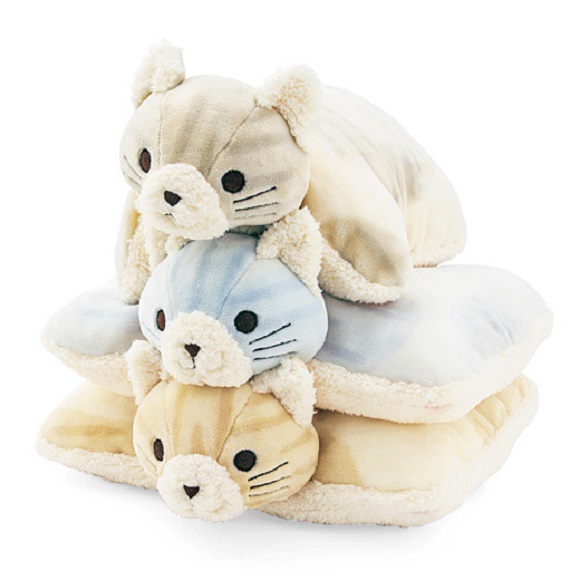 Winter is coming—Get ready with these amazing catthemed kotatsu covers