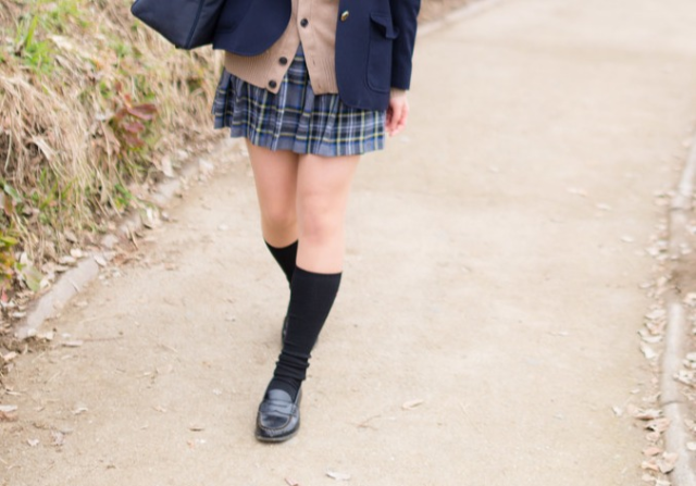 Japanese Schoolgirl Points Out An Especially Dumb Part Of Her School S No Tights Dress Code Soranews24 Japan News