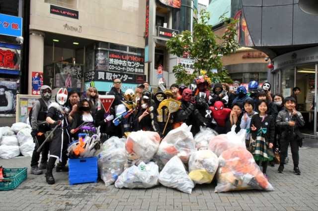 Shibuya Halloween Cosplay Cleanup Crew Wants Your Help This Year Soranews24 Japan News