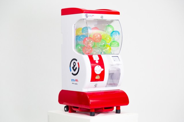 No Coins Not A Problem For Japan S New Cashless Gachapon Capsule Toy Vending Machines Soranews24 Japan News