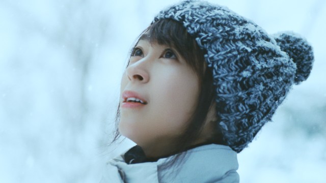 宇多田ヒカル出演サントリー新cmの舞台は大雪原 周年記念の新曲をバックに ニンゲンらしくやってる Pouch ポーチ