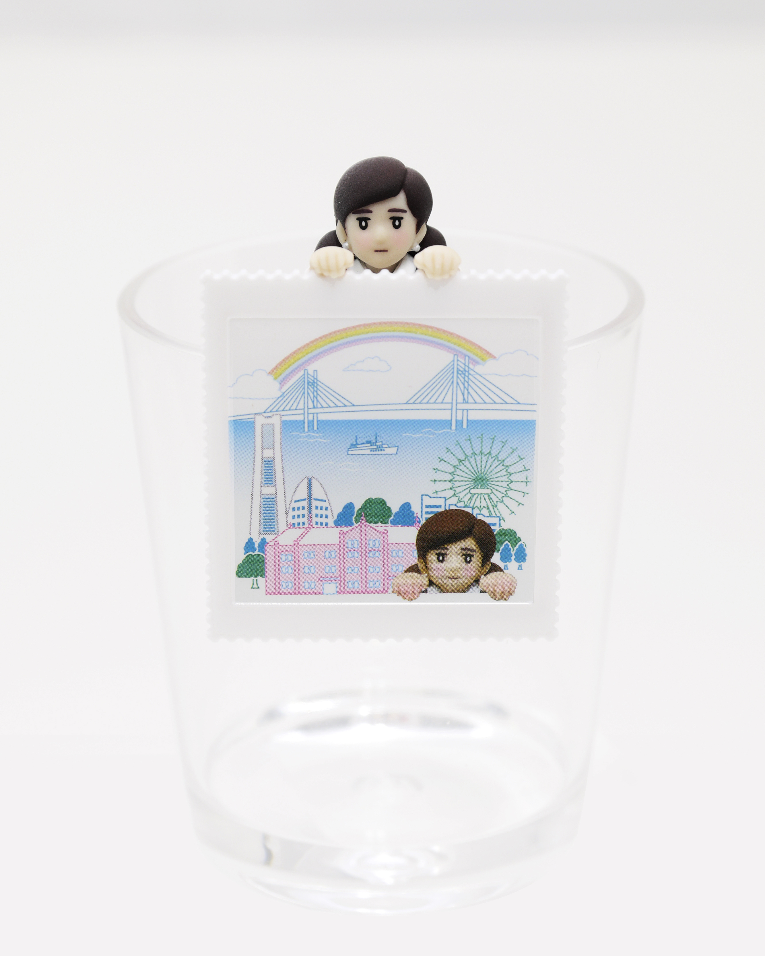 初コラボ コップのフチ子が制服を着た郵便局員に 横浜と湘南の風景が入った切手がセットになってレア度高しです Pouch ポーチ