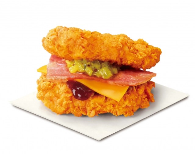 恐ろしい食べ物 と話題 ケンタッキーに 肉で肉を挟む ザ ダブル バーガーが帰ってきたよぉおお Pouch ポーチ