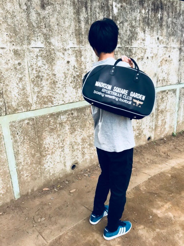 注目 昭和の学生カバン マジソンバッグ が復刻したよ 大容量 シンプルデザインで使いやすそうですぞ Pouch ポーチ