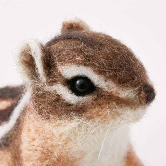 羊毛フェルト初心者でもリアルなシマリスが作れる フェリシモの手芸キット動物が可愛い Pouch ポーチ